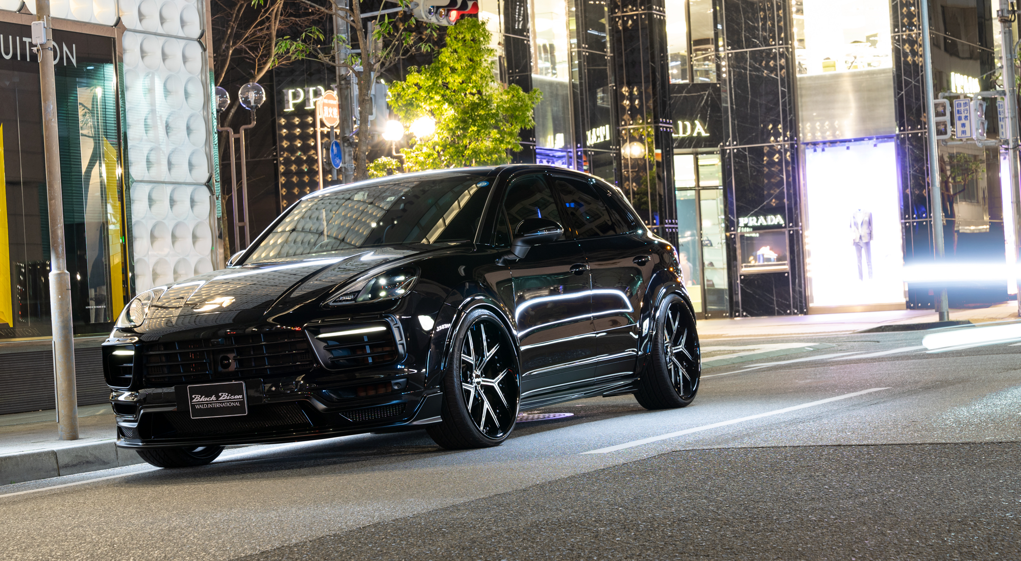 CAYENNE 18y- WALD SPORTS LINE BLACK LINE BLACK BISON EDITION