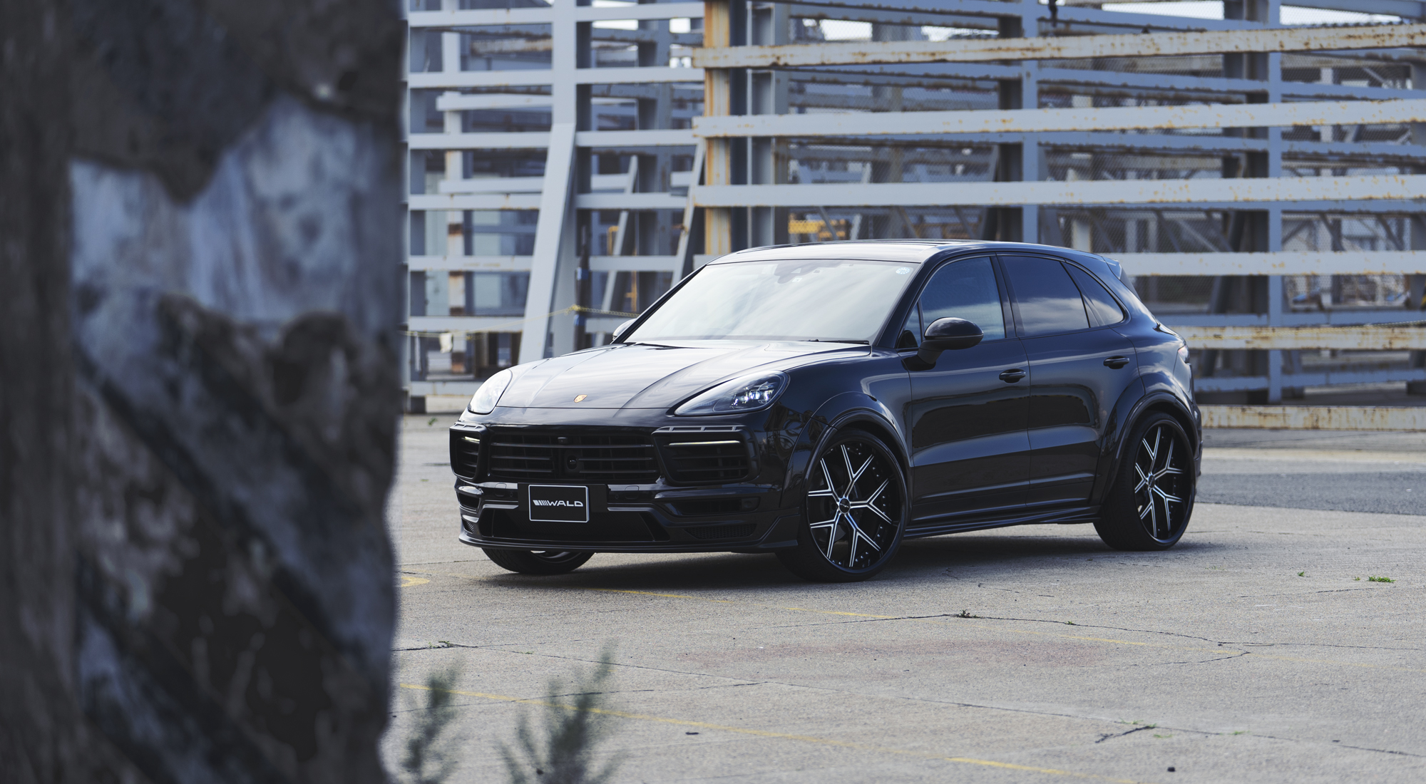 CAYENNE 18y- WALD SPORTS LINE BLACK LINE BLACK BISON EDITION