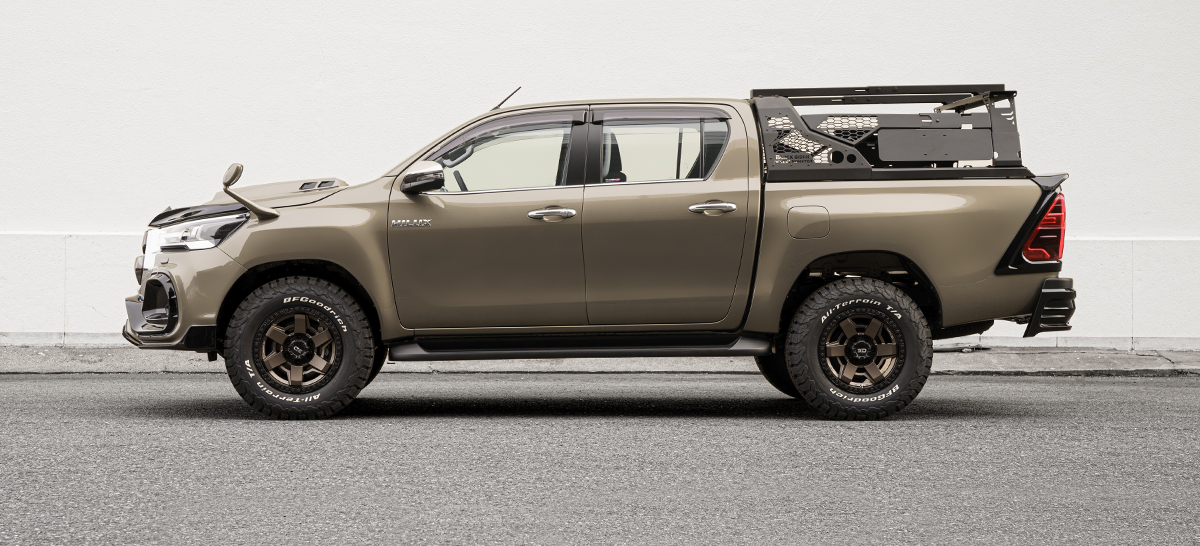 WALD HILUX BUMPER TYPE SPORTS LINE BLACK BISON EDITION