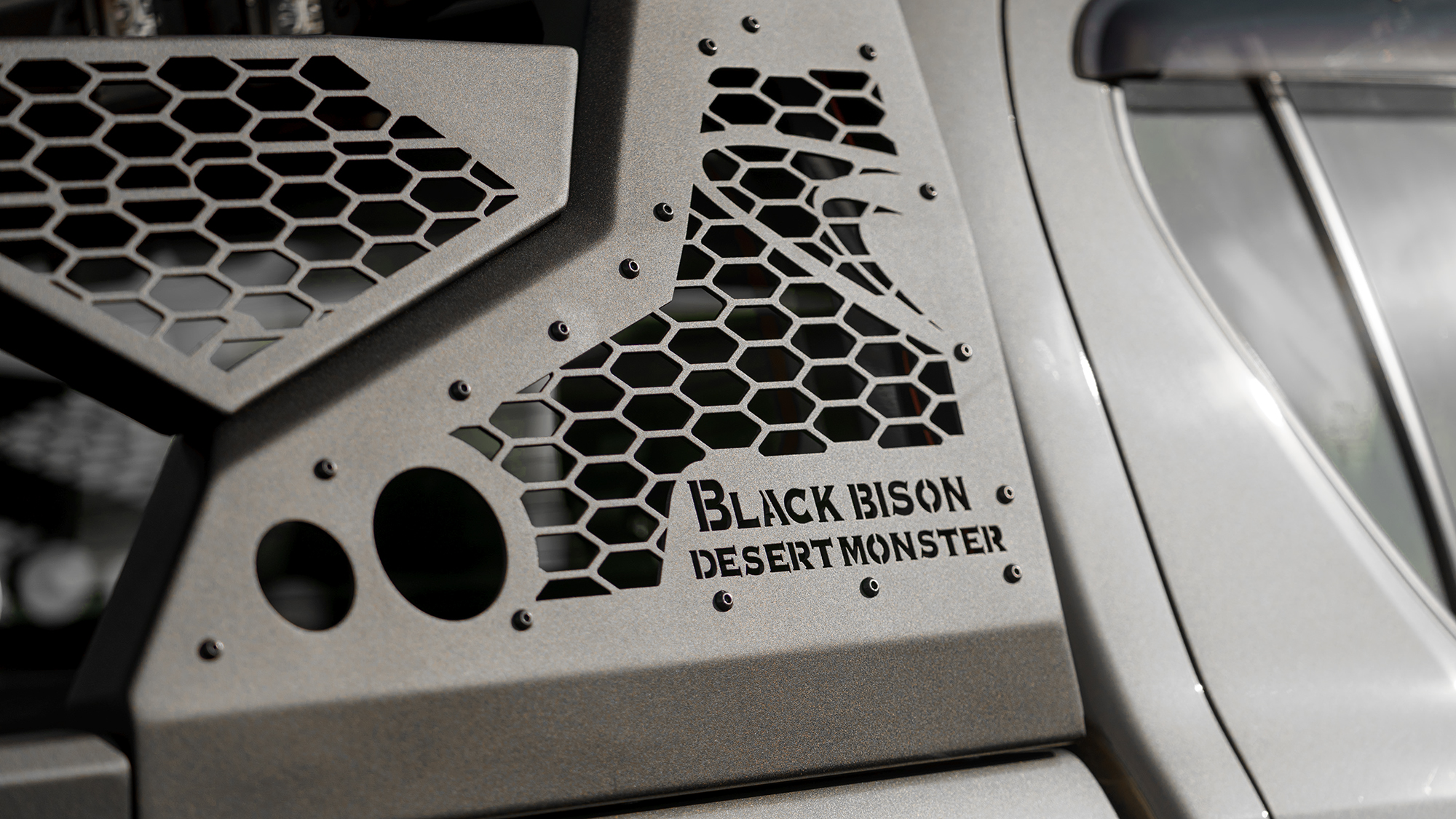 HILUX BUMPER TYPE WALD SPORTS LINE BLACK LINE BLACK BISON EDITION