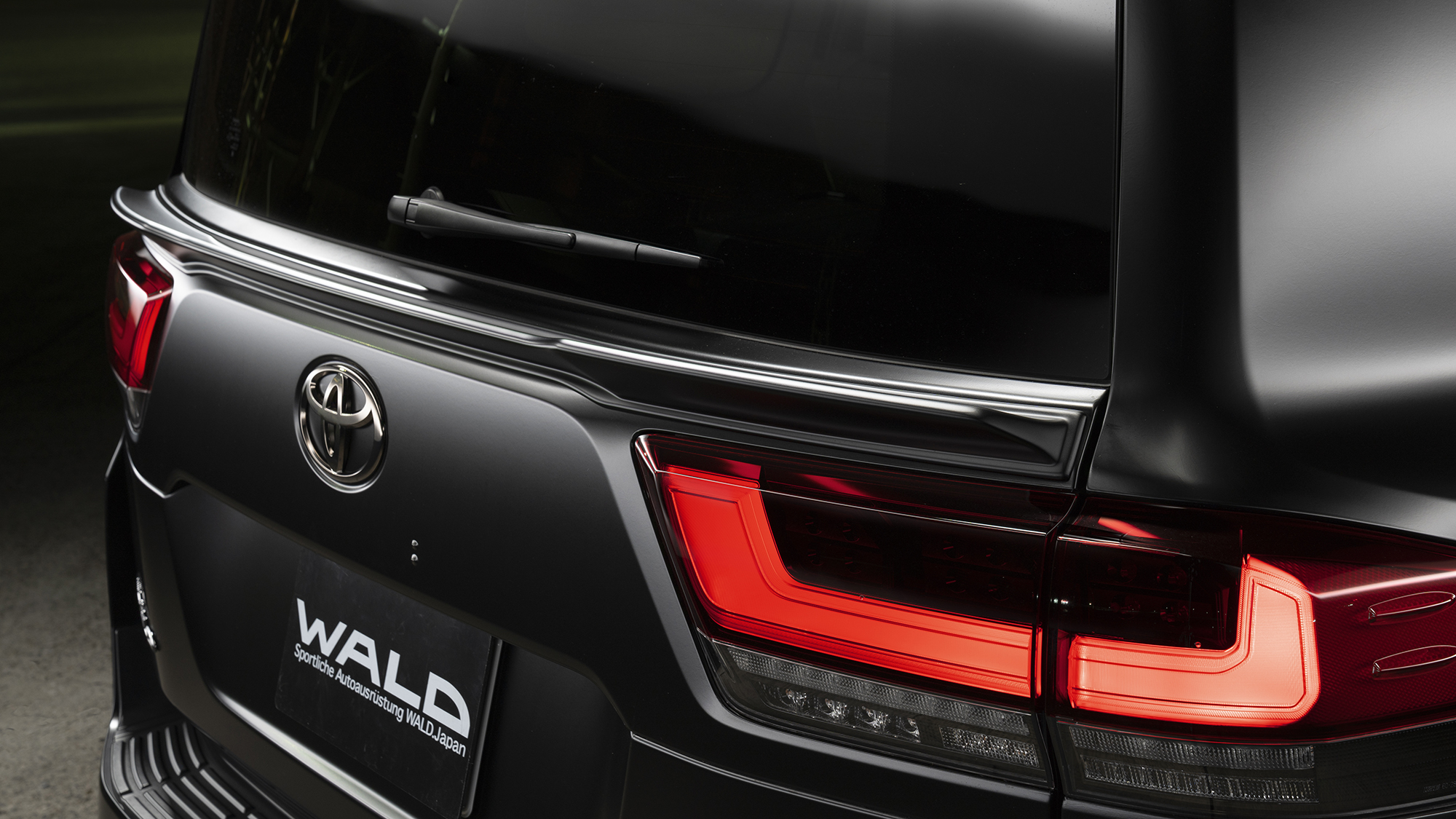 LAND CRUISER WALD SPORTS LINE BLACK LINE BLACK BISON EDITION
